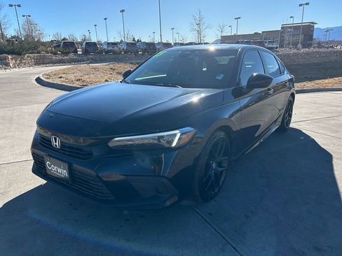 Used 2023 Honda Civic Sport image 3