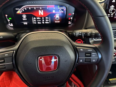 Used 2025 Honda Civic Type R image 14