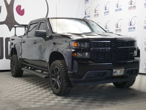 Used 2022 Chevrolet Silverado 1500 Custom w/ LPO, Blackout Package image 3