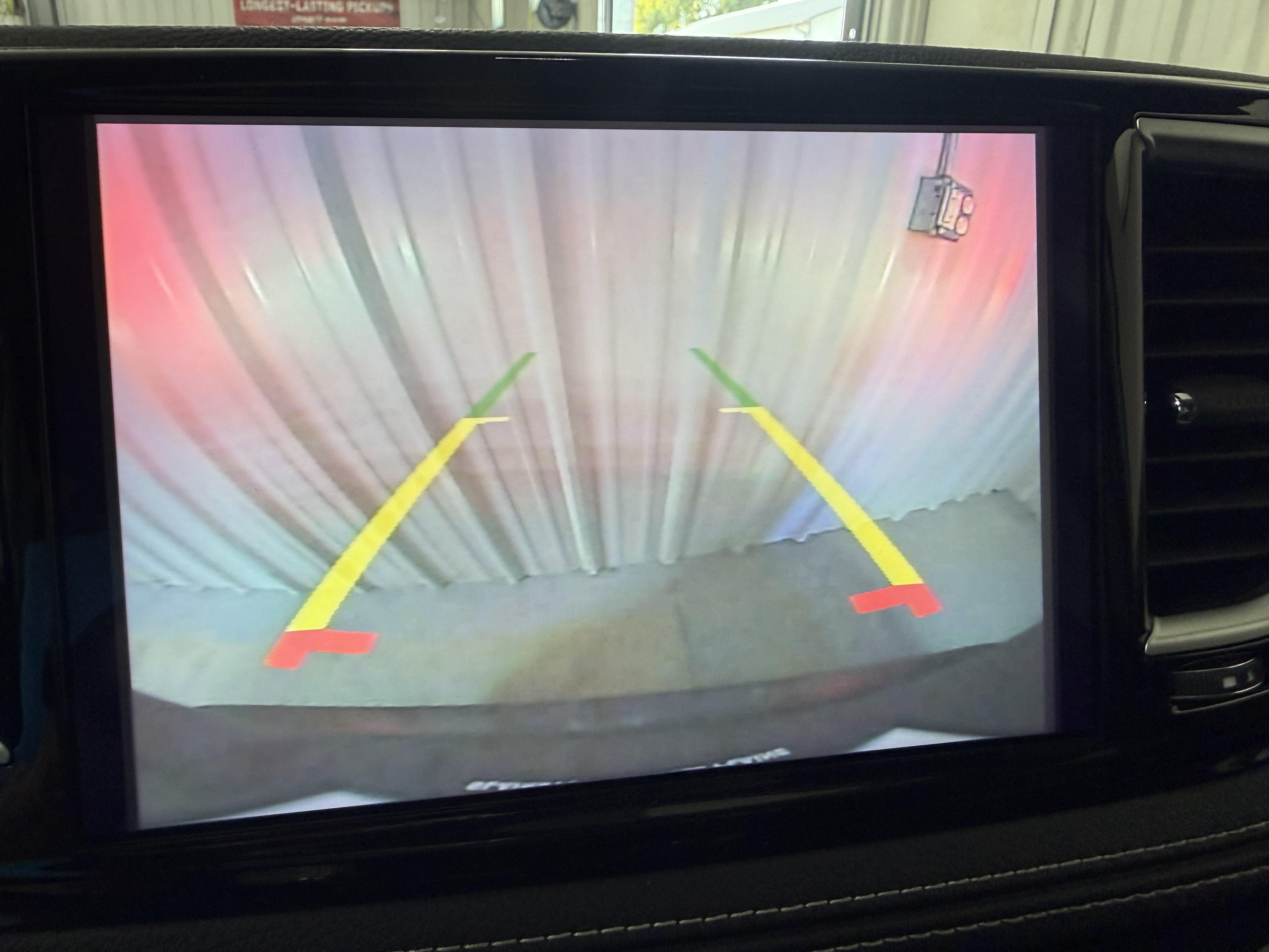 Used 2024 Chrysler Pacifica Limited w/ Trailer Tow Group FWD image 11