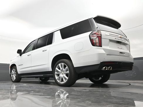 Used 2022 Chevrolet Suburban High Country RWD image 21