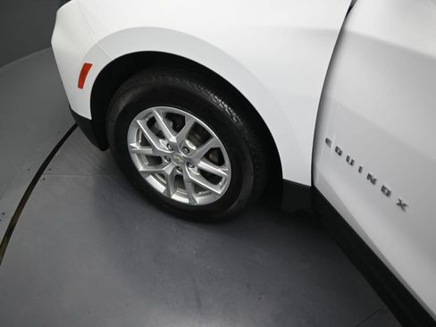 Used 2024 Chevrolet Equinox LS FWD image 12