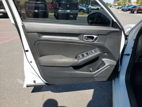 Used 2024 Honda Civic Sport image 25