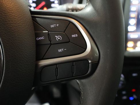 Used 2022 Jeep Renegade Latitude image 39