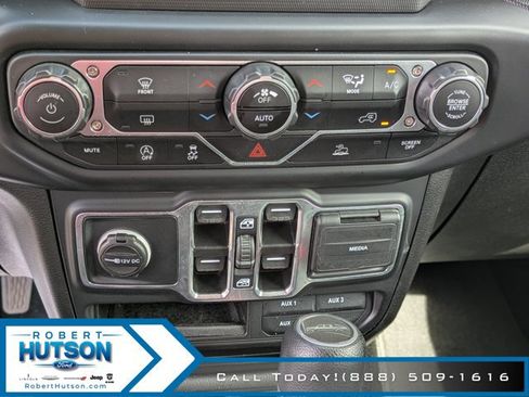 Used 2021 Jeep Gladiator Sport image 18