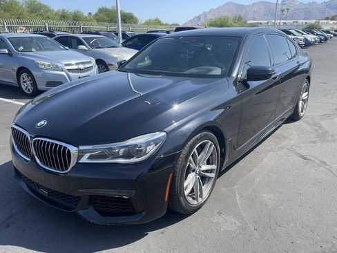 Used 2019 BMW 750i xDrive w/ M Sport Package AWD/4WD image 3