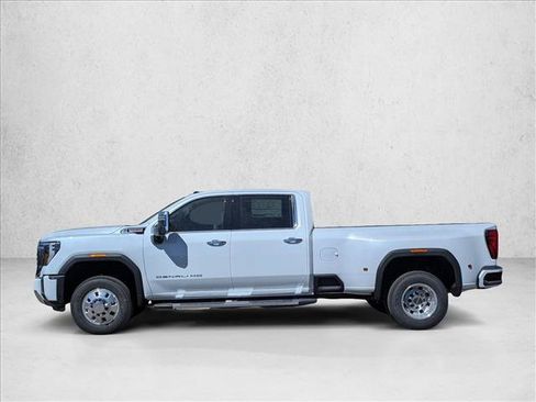 New 2026 GMC Sierra 3500 Denali w/ Technology Package AWD/4WD image 8