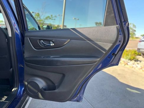 Used 2019 Nissan Rogue SV AWD/4WD image 27