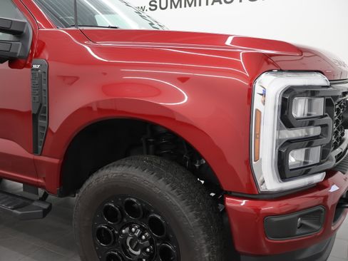Used 2025 Ford F250 XLT w/ Black Appearance Package AWD/4WD image 28