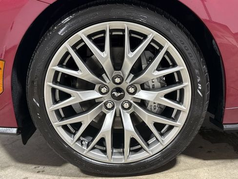 Used 2025 Ford Mustang GT Premium RWD image 26
