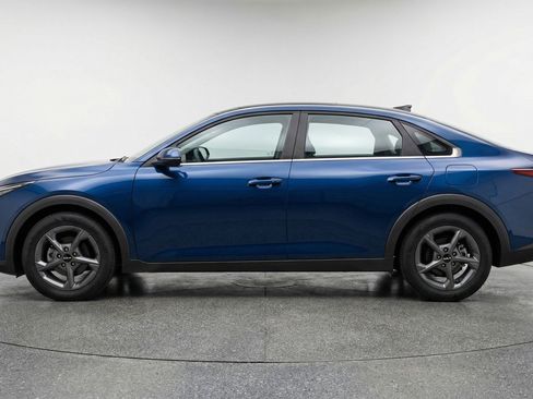 Used 2025 Kia K4 LXS FWD image 5