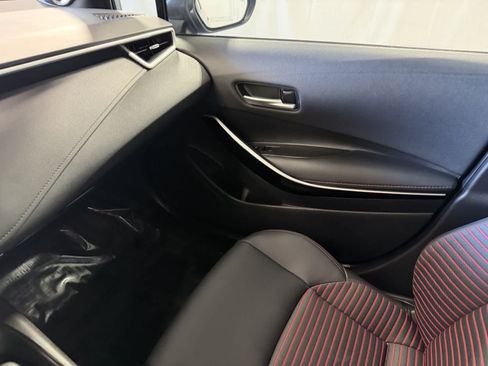 Used 2025 Toyota Corolla XSE FWD image 11