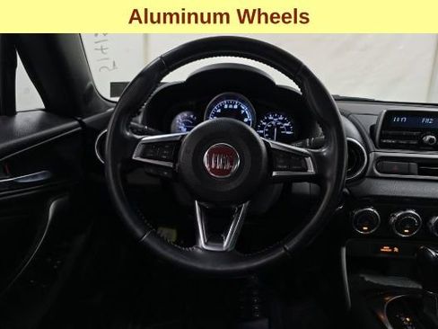 Used 2017 FIAT 124 Spider Classica image 11