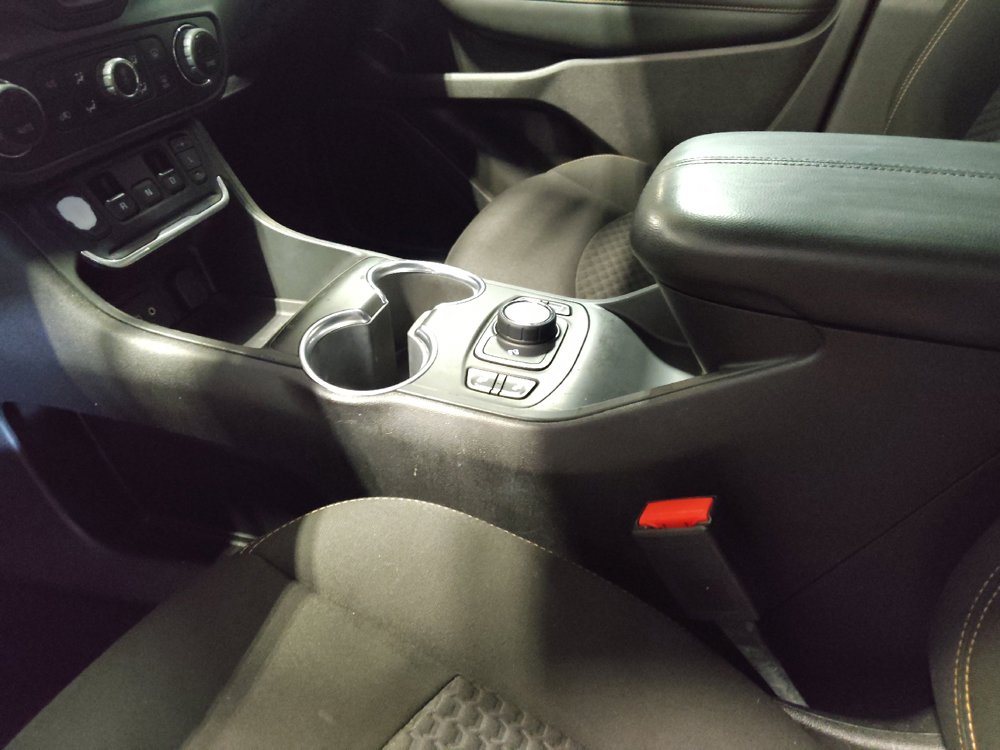 Used 2018 GMC Terrain SLE w/ Driver Convenience Package FWD image 26