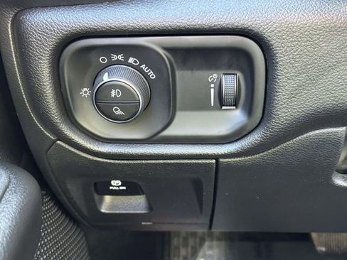 New 2026 RAM 1500 Express image 17