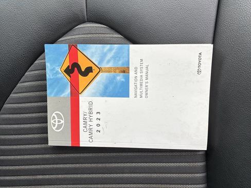 Used 2023 Toyota Camry SE FWD image 34