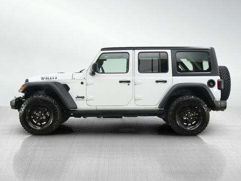 Used 2025 Jeep Wrangler Willys AWD/4WD image 2