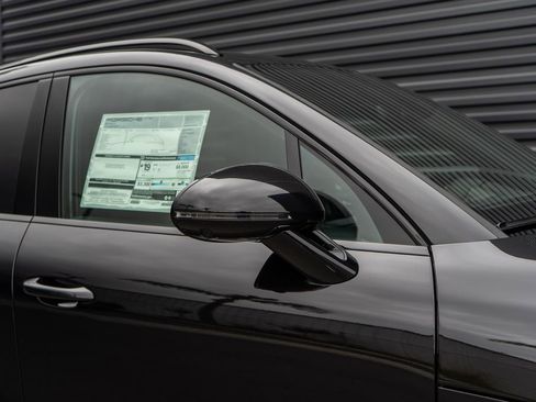 New 2026 Porsche Macan S AWD/4WD image 16