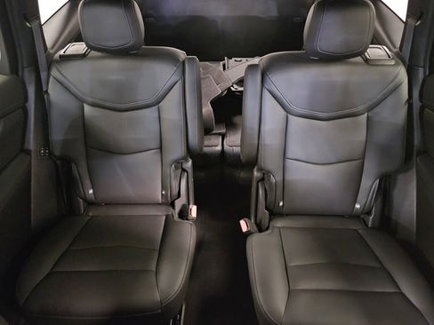 Used 2024 Cadillac XT6 Premium Luxury w/ Technology Package image 40