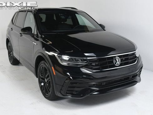 Used 2022 Volkswagen Tiguan SE R-Line image 1