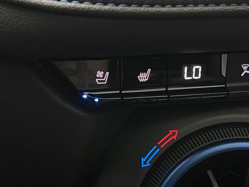 Used 2023 Chevrolet Blazer RS w/ Driver Confidence II Package FWD image 6