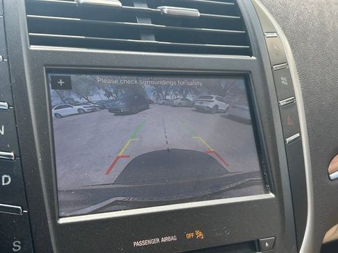 Used 2019 Lincoln MKC Select w/ Select Plus Package image 18