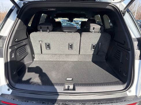 New 2026 GMC Acadia Elevation image 15