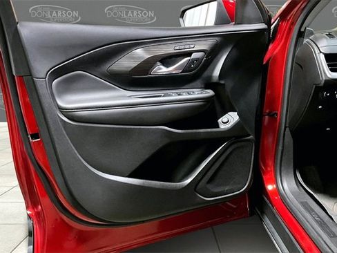 Used 2022 GMC Terrain SLT w/ LPO, Floor Liner Package image 11