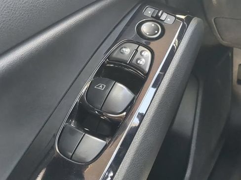 Used 2024 Nissan Altima 2.5 SR FWD image 26