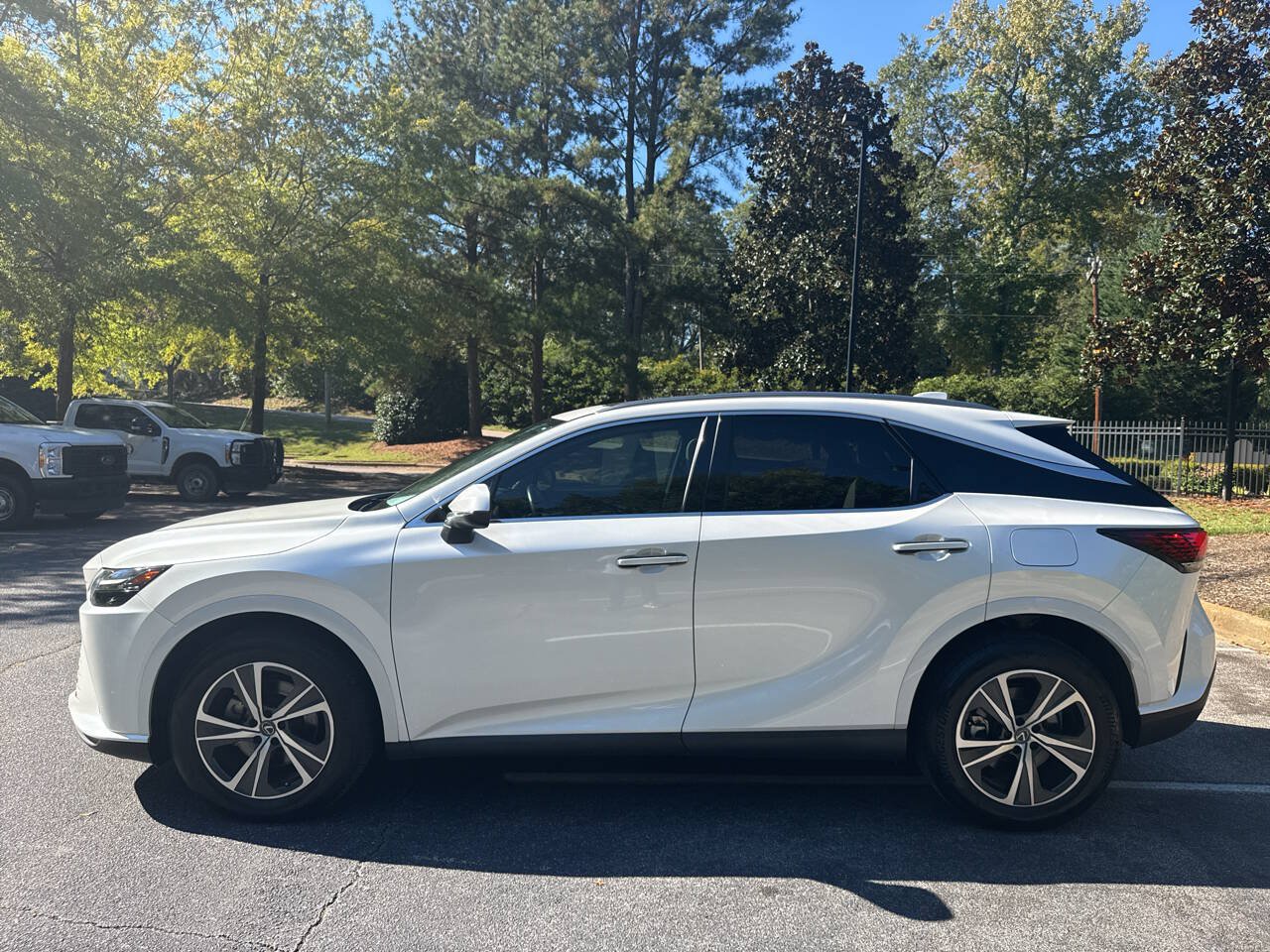 Used 2024 Lexus RX 350 Premium w/ Accessory Package (Z1) FWD image 6