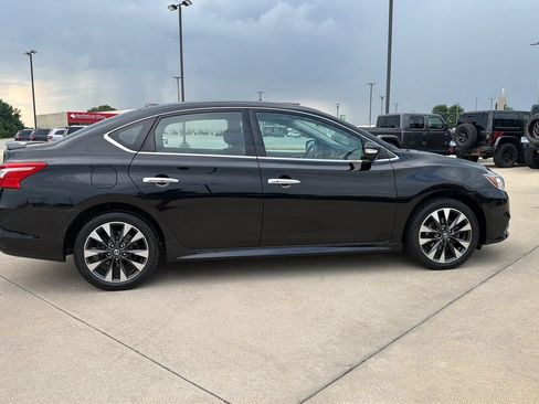 Used 2019 Nissan Sentra SR FWD image 22