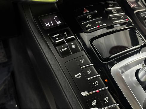 Used 2018 Porsche Cayenne image 39