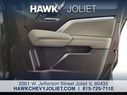 Used 2025 Chevrolet Colorado ZR2 w/ Technology Package AWD/4WD image 23