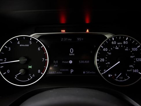Used 2024 Nissan Rogue S FWD image 15