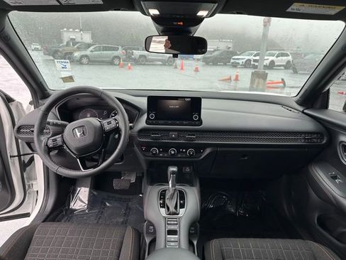 Certified 2023 Honda HR-V Sport image 17