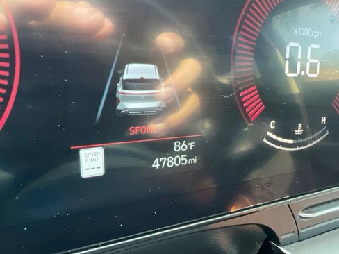 Used 2025 Hyundai Kona SEL FWD image 17