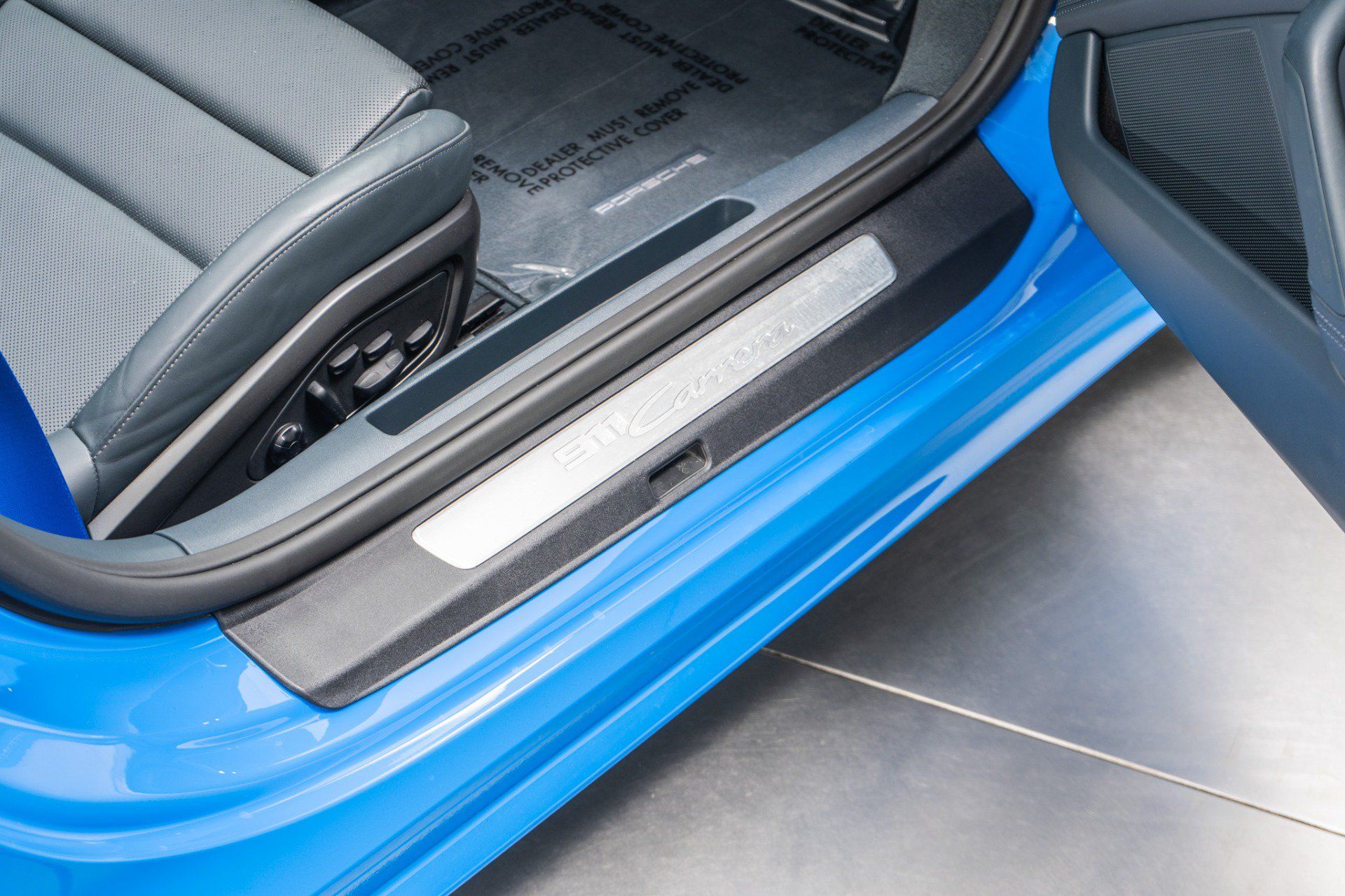 Used 2023 Porsche 911 Carrera image 33