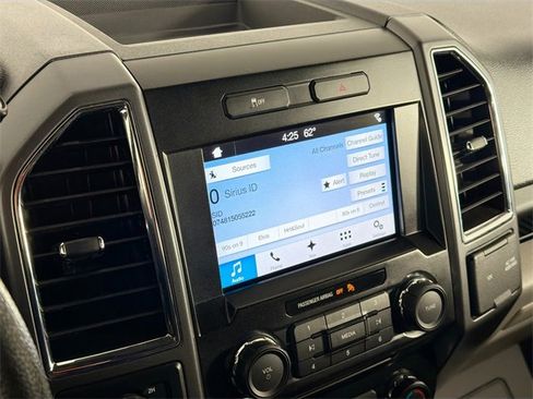 Used 2016 Ford F150 XLT w/ Equipment Group 302A Luxury image 15