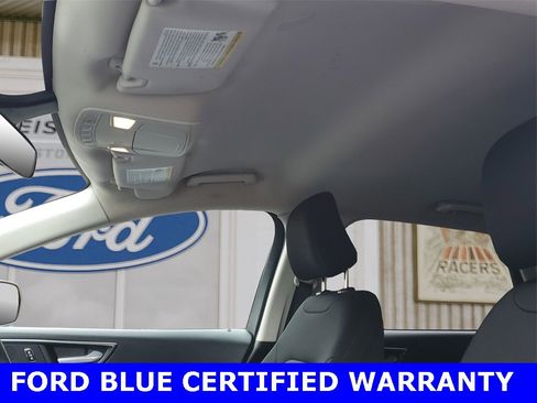 Certified 2022 Ford Edge SE w/ Black Appearance Package image 13