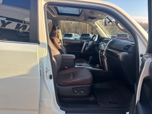 Used 2016 Toyota 4Runner Limited image 46