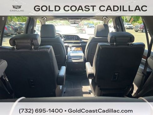 Used 2022 Cadillac Escalade Premium Luxury AWD/4WD image 14