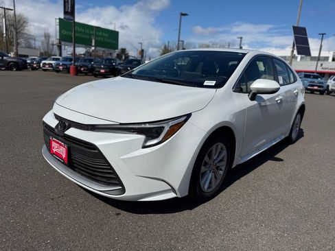 New 2026 Toyota Corolla XLE image 4
