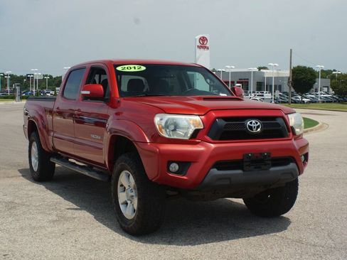 Used 2012 Toyota Tacoma 4x4 Double Cab w/ TRD Sport Pkg image 2