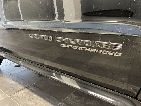 Used 2018 Jeep Grand Cherokee Trackhawk AWD/4WD image 13