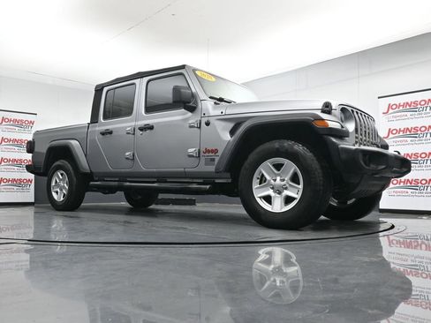 Used 2020 Jeep Gladiator Sport w/ Quick Order Package 24S AWD/4WD image 32