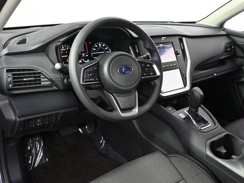 Used 2024 Subaru Outback AWD/4WD image 12