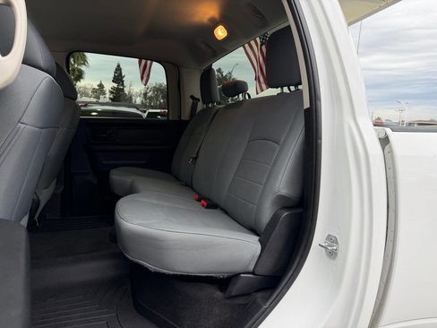 Used 2017 RAM 3500 Tradesman w/ Chrome Appearance Group image 17