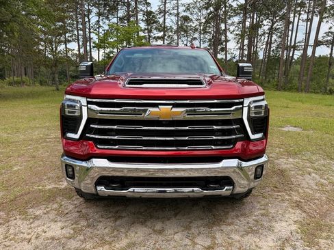 Used 2024 Chevrolet Silverado 2500 LTZ w/ LTZ Convenience Package AWD/4WD image 8