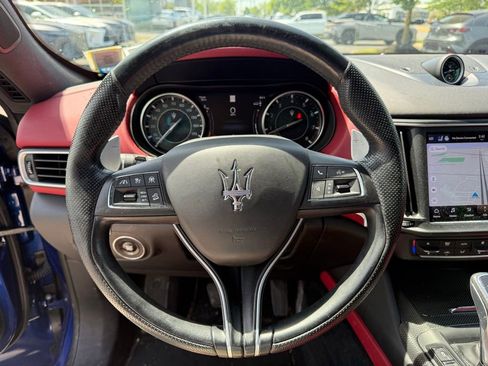 Used 2022 Maserati Levante Modena AWD/4WD image 8