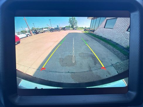 Used 2021 Jeep Wrangler Unlimited Sahara w/ Uconnect 4C Nav & Sound Group image 19